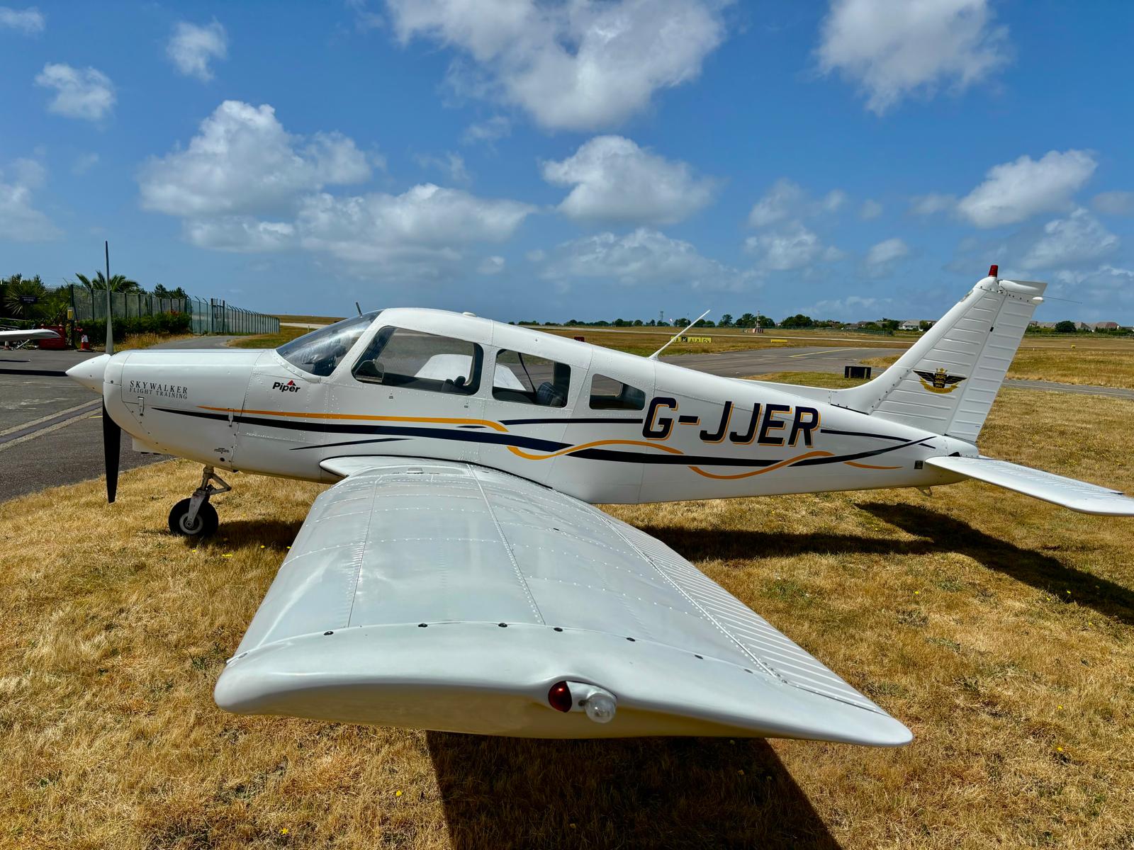 PA28 Cherokee Ortac Aero Club.JPG