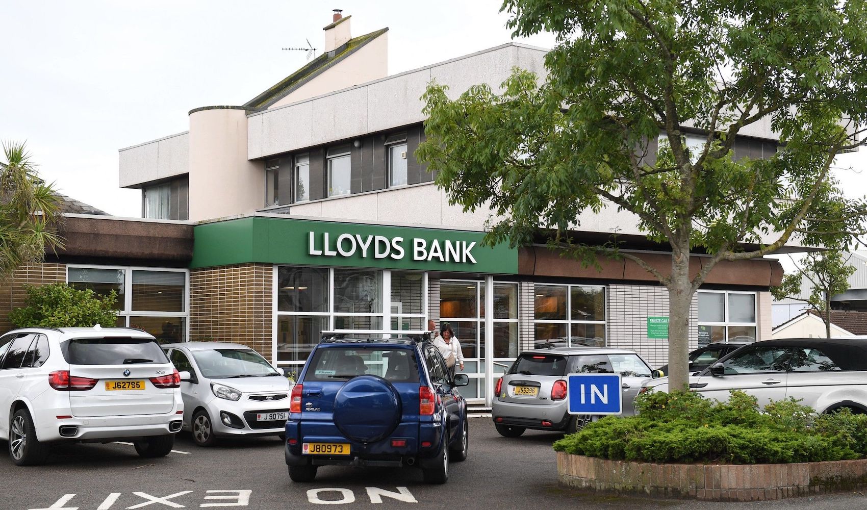 lloyds_bank_les_q.jpeg