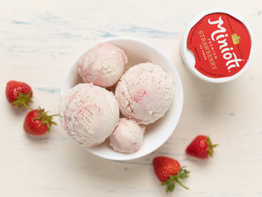 Minioti strawberry ice cream