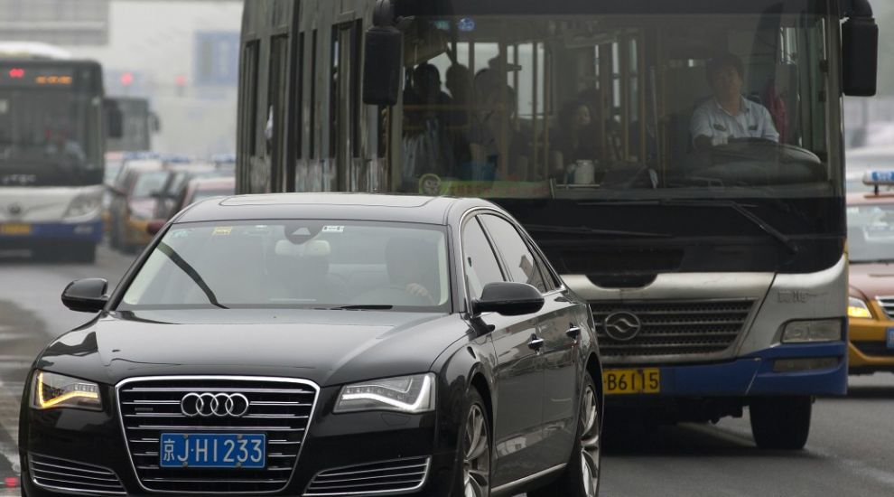 China's elevated bus concept to ease traffic has become a reality