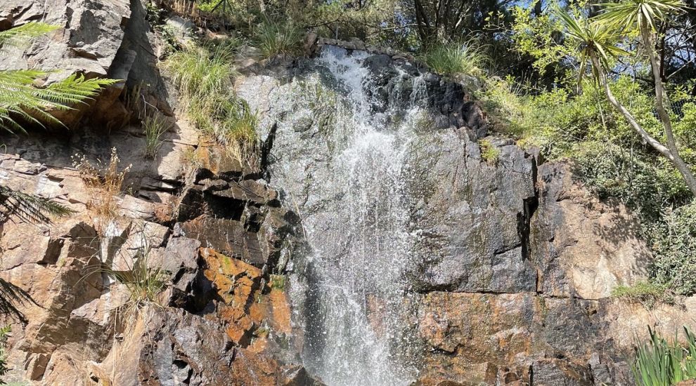 PLAY: Mindful Puzzle...Sir Winston's Waterfall