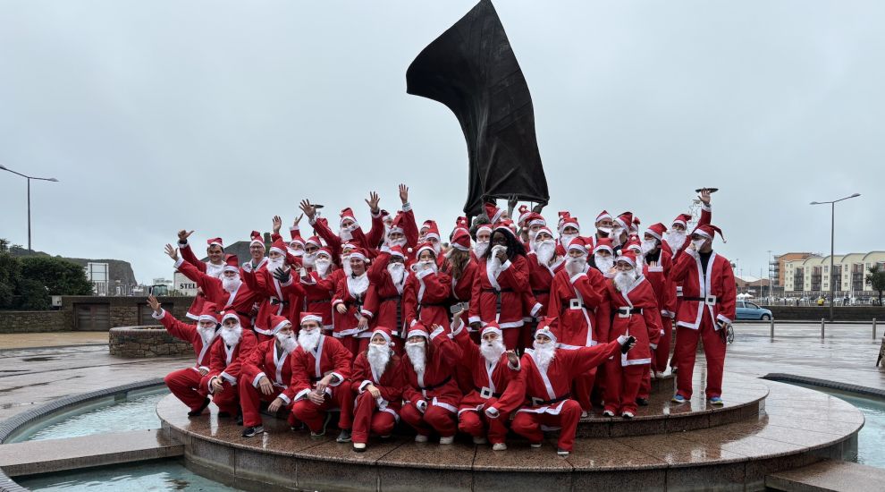 Annual Santa Dash fun run raises record-breaking total