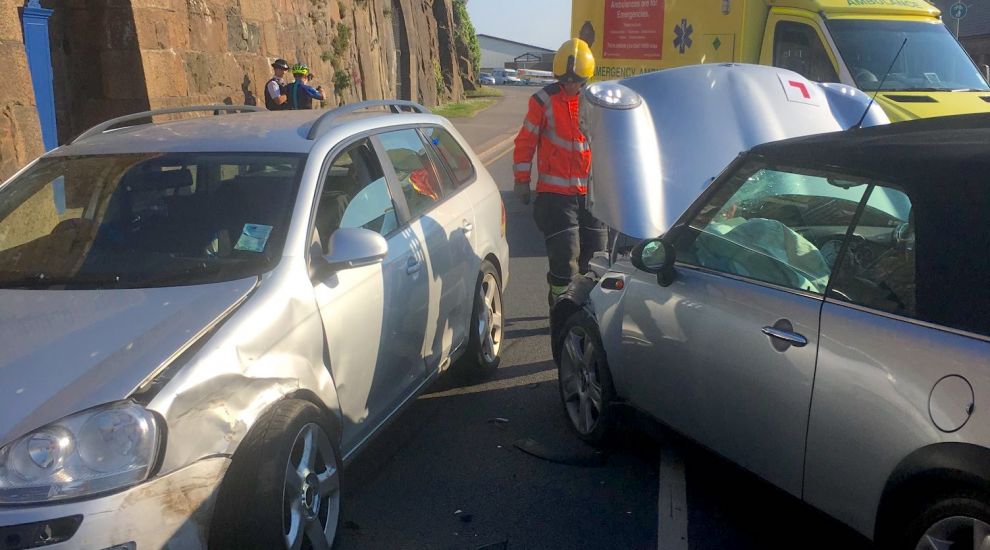 Islanders hospitalised after two-car smash