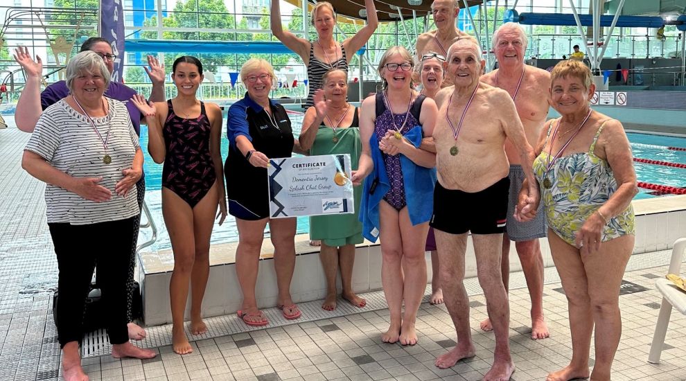 Islanders with Dementia complete 30km swim