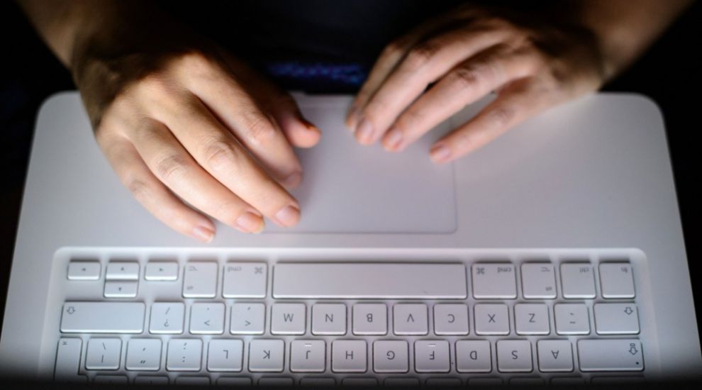 'One in four' teenagers were subjected to abuse online in 2015