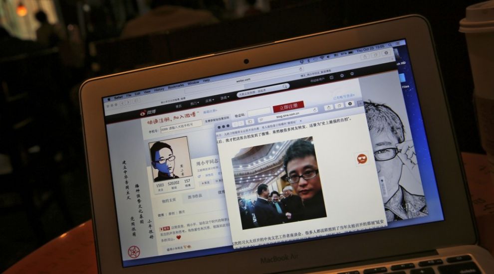 As Twitter ponders removing the 140-character limit, its Chinese equivalent has done just that