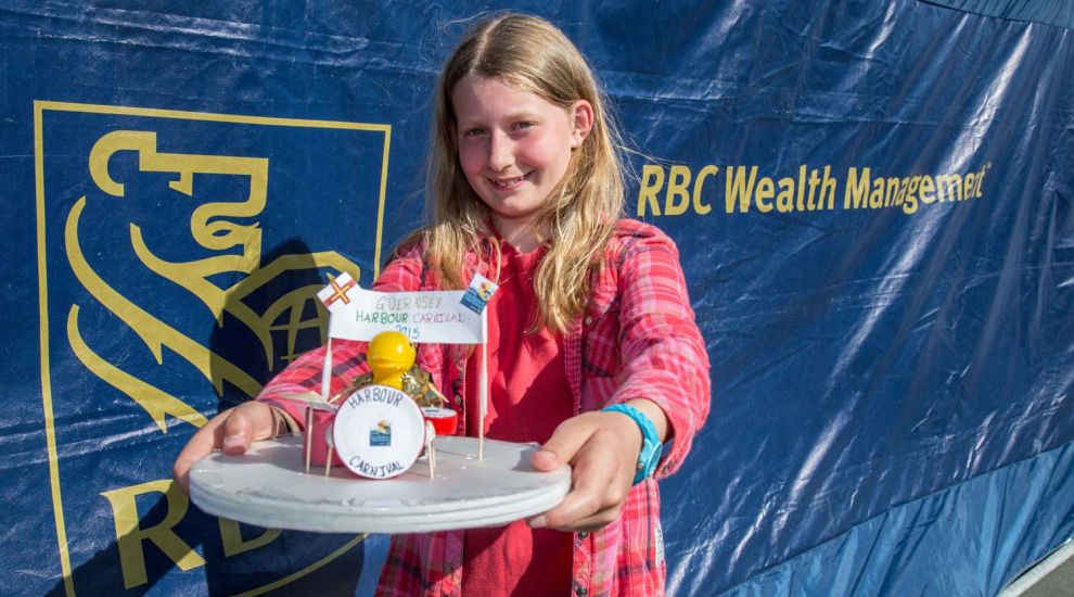 Island's school children get ready to dress their ducks