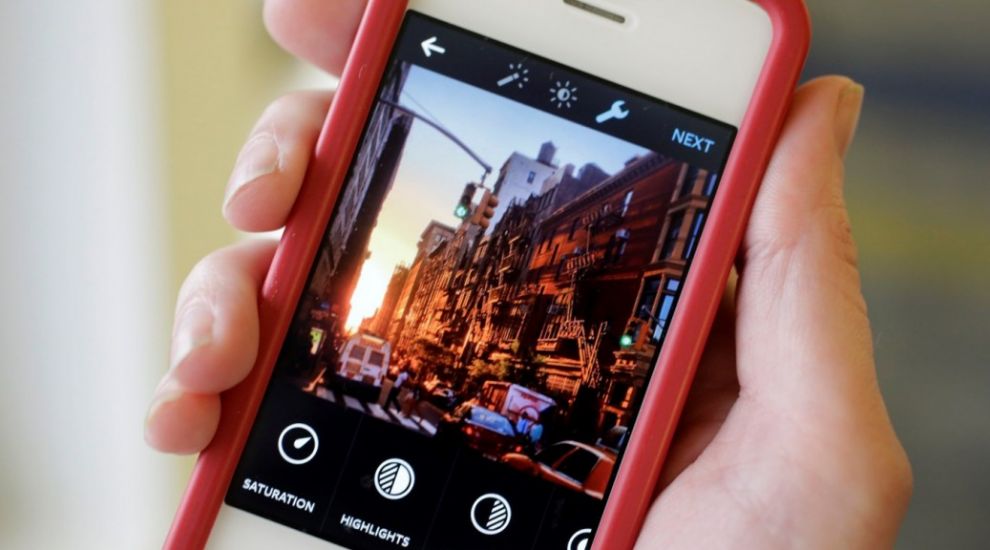 Instagram now notifies users if you screenshot their photos