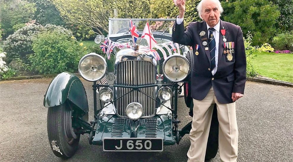 Tributes pour in for much-loved Normandy veteran