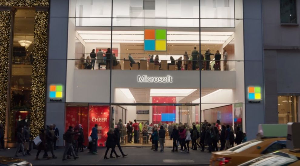 Microsoft and Apple have called a Christmas truce