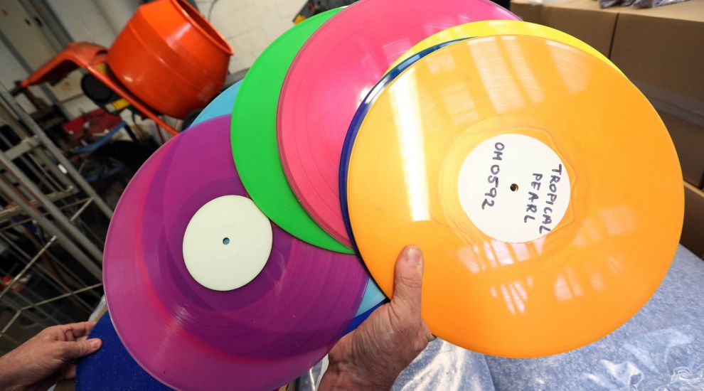 Sony is to start making vinyl records again