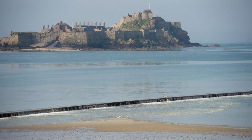 No concerns over high E.coli levels at St Aubin's Bay