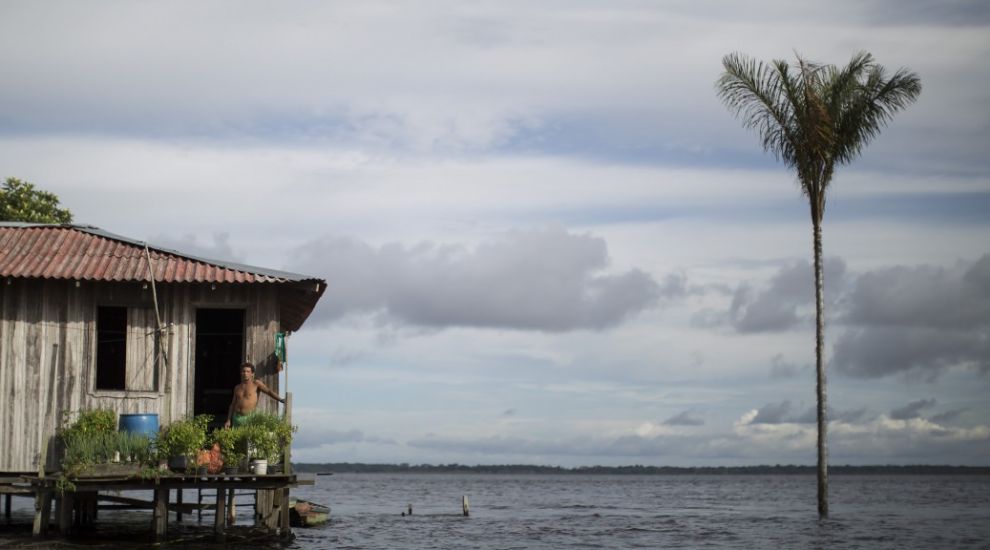 A new concept house boat can split up if the couple living in it do the same