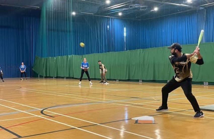 Indoor league kicks off a new softball season