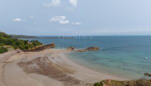 Sea View Property Overlooking Anne Port Bay 