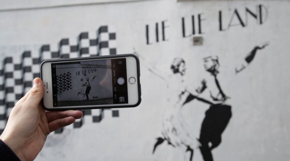 This app will make you not suck at street art