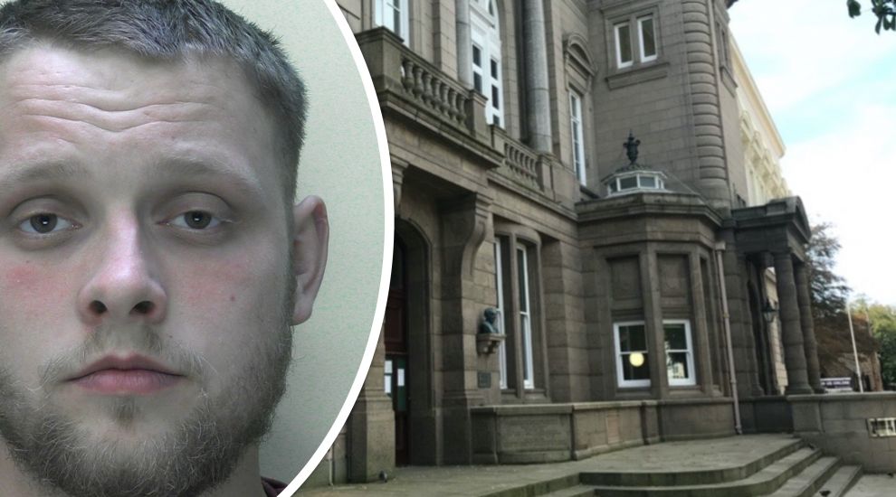 Street dealer who gave cocaine to friends sent behind bars