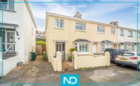 St Helier - Three Bedroom Home With Garden 