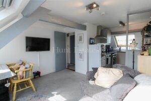 Top Floor One Bedroom Apartment With Parking 