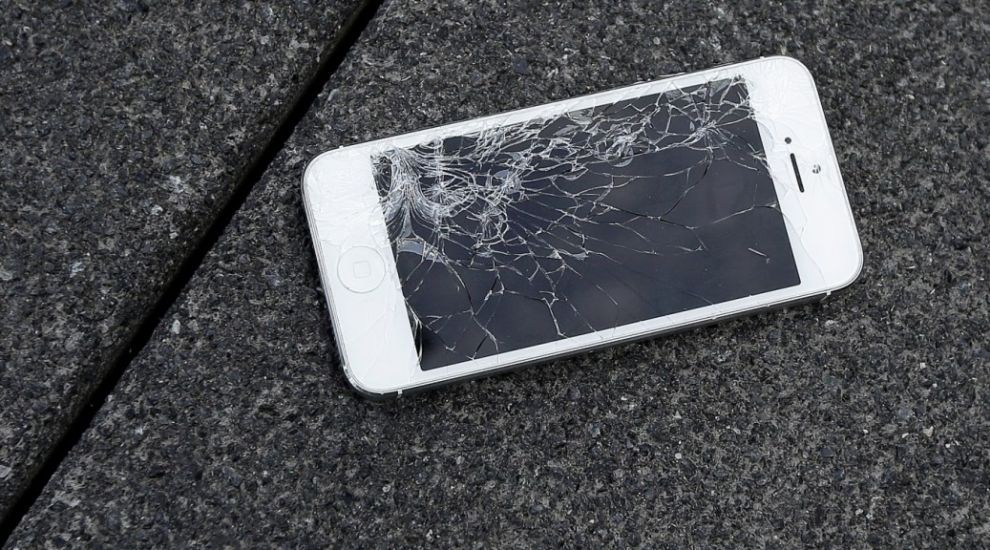 You'll soon be able to exchange your cracked iPhone for cash towards a new one