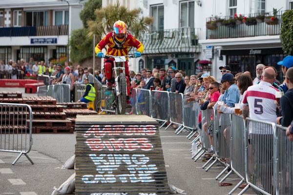 Jersey rides onto national TV