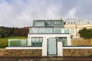 Luxury Apartment With Terrace And Sea Views 