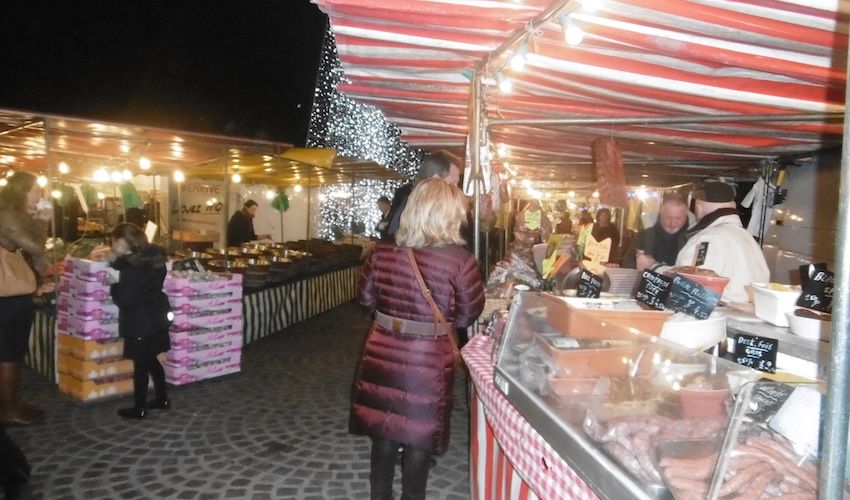 French traders return for Norman Market