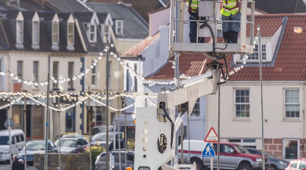 OCS gives Bridge Christmas lights a lift