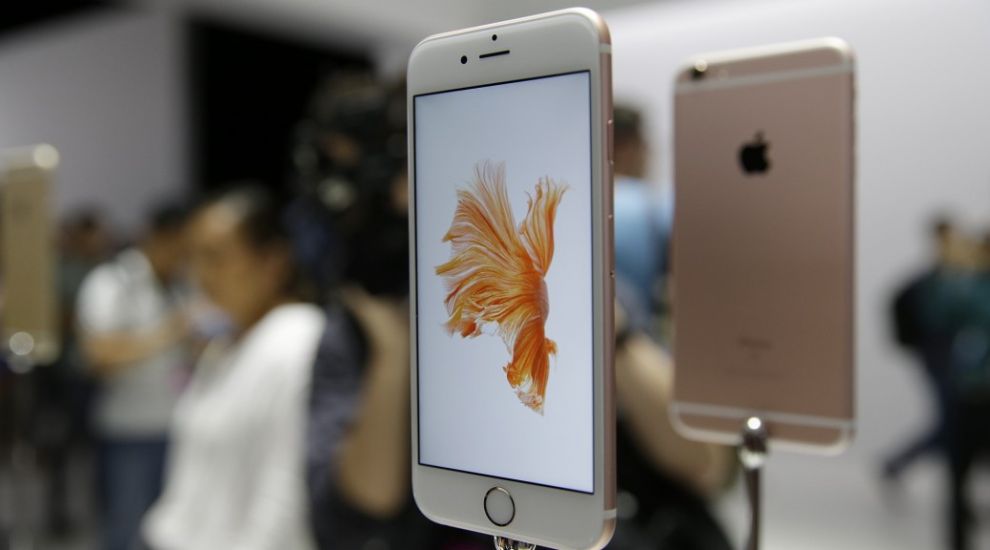 Apple: iPhone 6s and 6s Plus 'On Pace' to Surpass Last Year's Record Launch  Weekend Sales