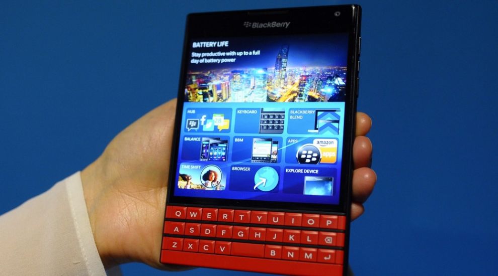 BlackBerry to leave Pakistan over government surveillance concerns