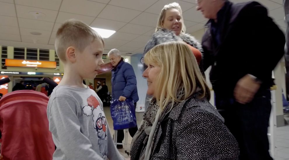 VIDEO: JT helps family join together for Christmas