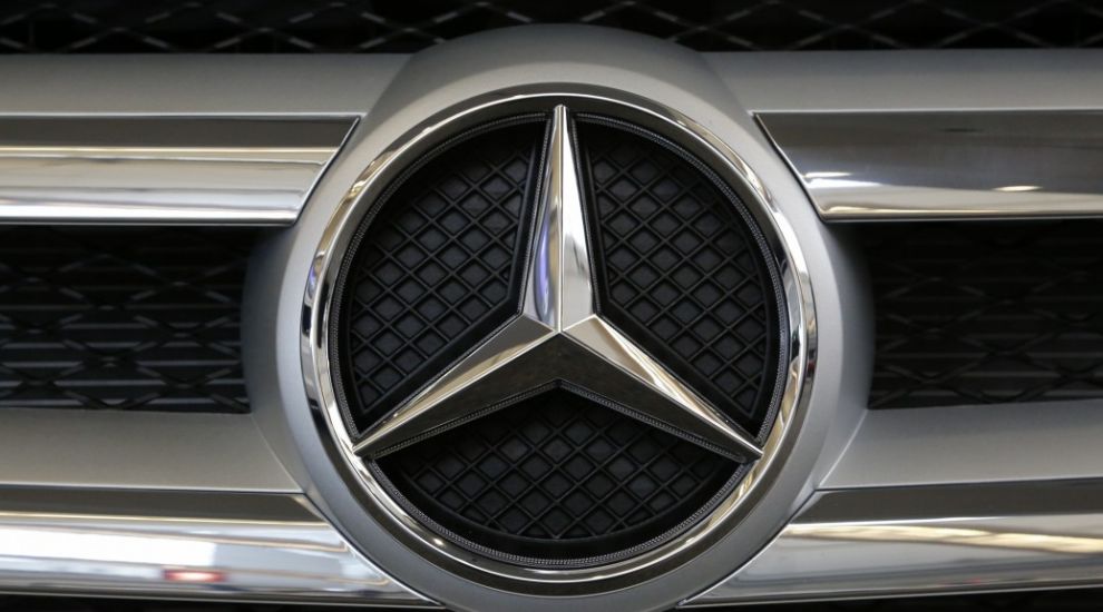 Mercedes' driverless cars 'could protect occupants over pedestrians'