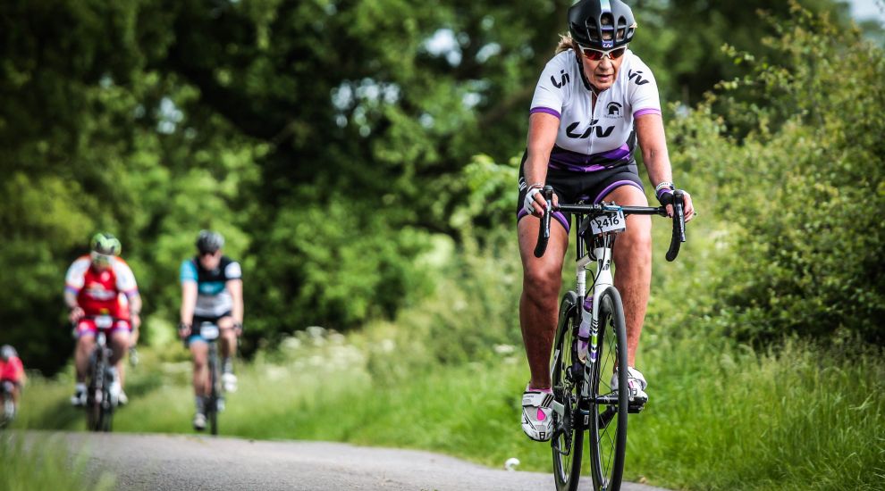 Guernsey cyclist rides her way to world championships