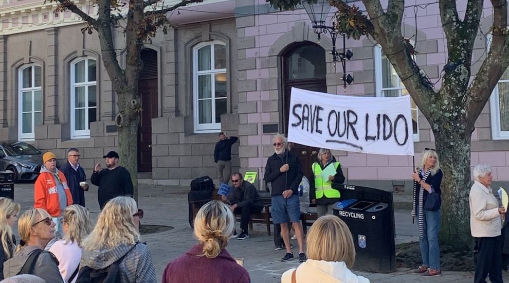 WATCH: 'Save the Lido' demonstration takes place in Royal Square