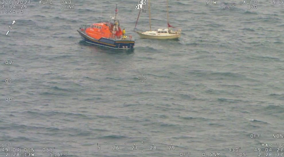 Man rescued after yacht suffers electrical fault off Jersey's coast