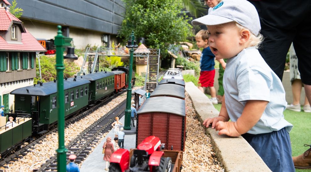 Choo choo! Model trains to take over community centre for long weekend