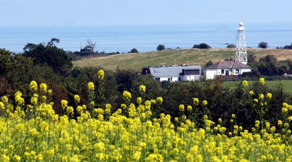 Lights out for St Clement lighthouse