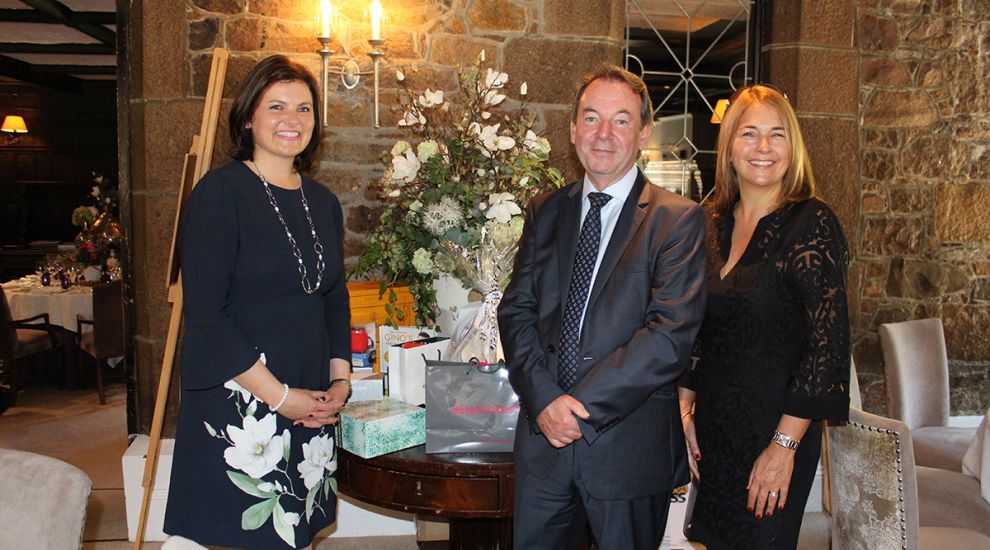 Thousands raised at Charity Lunch with Eric Knowles